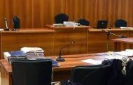 AVVOCATO - CONFLITTO DI INTERESSI: sussiste ogniqualvolta il professionista si ponga processualmente in antitesi con il proprio assistito